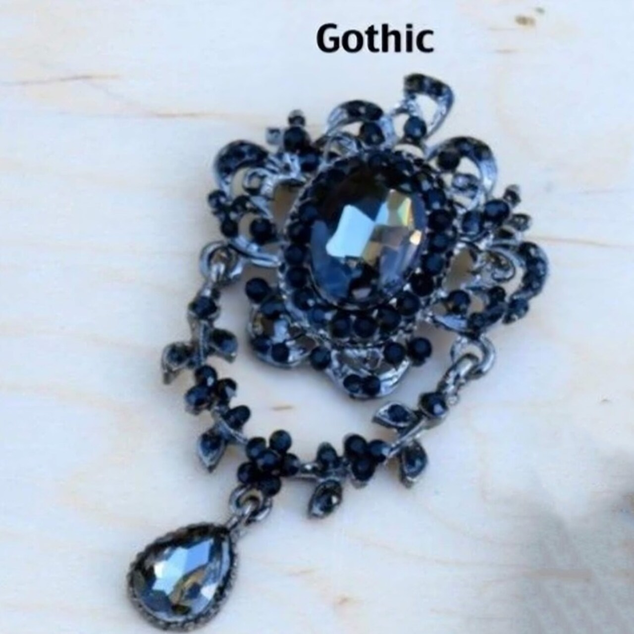 Gothic Gunmetal Brooch with Pendant and Dark Acrylic Stones for Antique Fashion Jewelry